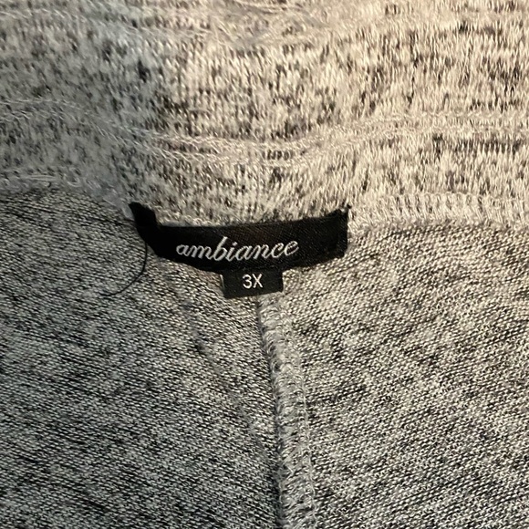 Joggers! 🏃🏻‍♀️ - Picture 3 of 3